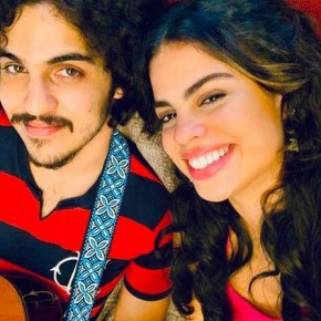 Neta de Chico Buarque, Clara Buarque engata namoro com ator, colegaem musical(Imagem:Reprodução/Instagram)