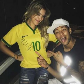 Bailarina do Domingão nega affair com Neymar.(Imagem:MSN)