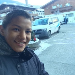 Em folga da Seleção, Sarah Menezes registra momentos fora do hotel na Áustria.(Imagem:Reprodução/Facebook)