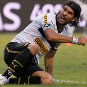 Botafogo busca reação para eliminar o Vitória.(Imagem:Agência Estado)