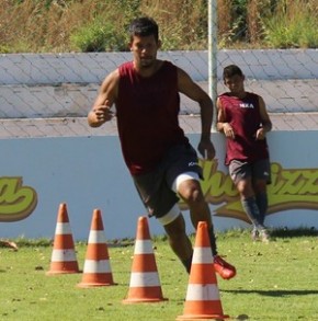 Raphael Freitas recebe a primeira chance entre os titulares.(Imagem:Abdias Bideh)