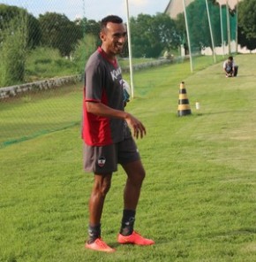 Eduardo diz que base é o ponto forte rumo ao acesso.(Imagem:Abdias Bideh/GloboEsporte.com)