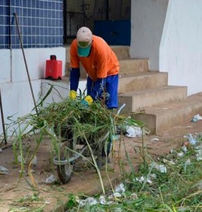 Detentos trabalham em reforma de escola no Dirceu.(Imagem:Cidadeverde.com)