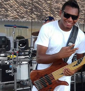 Jordellyo Bass, baixista da Banda BB Chorão.(Imagem:Arquivo pessoal)