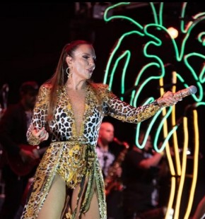 Ivete Sangalo celebra 20 anos de carreira solo com show em Brasília.(Imagem:Divulgação)