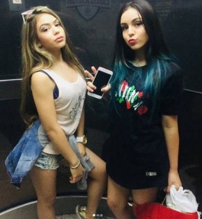 Melody com a irmã Bella Angel, de 13 anos.(Imagem:Reprodução/Instagram)