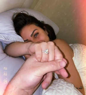 Flavia Pavanelli dá detalhes sobre pedido de casamento no Instagram(Imagem:Reprodução/Instagram)