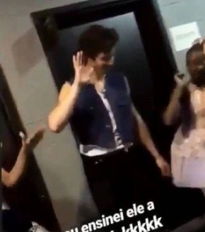 Shawn Mendes dança 