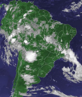 Imagem de satélite mostra a América Latina na madrugada desta quinta-feira.(Imagem: Inpe/reprodução)