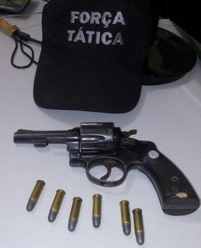 Força Tática da 3º Cia prende dupla em posse de arma de fogo em Canto do Buriti.(Imagem:Força Tática)