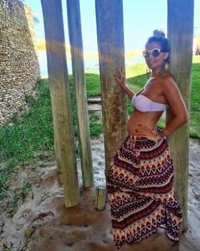 No quarto mês de gestação, Ex-BBB Aline Gotschalg comemora com ganho de peso mínimo.(Imagem:MSN)