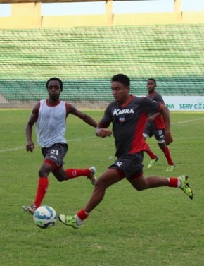 Coletivo exigiu bastante dos jogadores, Rogério, suspenso pelo terceiro amarelo dá lugar Dias.(Imagem:André Leal/Globoesporte.com)