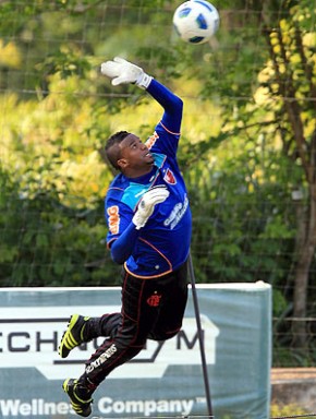 Felipe no treino do Flamengo em 2011.(Imagem:Cezar Loureiro / Agência O Globo)