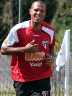 Luis Fabiano treinou nesta quarta-feira em Cotia.(Imagem: Rubens Chiri / Site oficial do São Paulo FC)