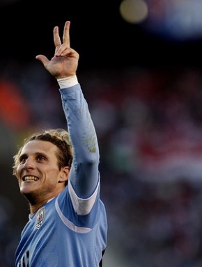 Forlán comemora conquista da Copa América pelo Uruguai no mês passado.(Imagem:Agência AP)