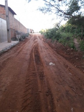 Serviço de recuperação de ruas danificadas pelas chuvas é intensificado em Floriano.(Imagem:Secom)