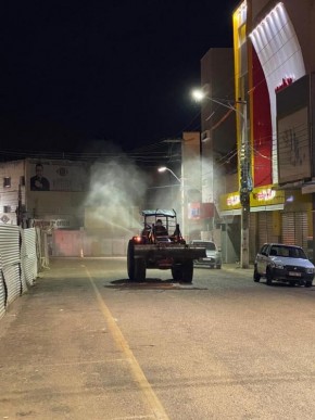 Pulverização das ruas do município de Picos(Imagem:Reprodução)