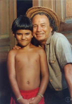 Pedro com Stenio Garcia, que interpretava seu pai, Zé do Araguaia.(Imagem:CEDOC/TV Globo)