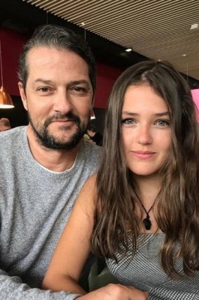 Marcelo Serrado posa com a filha Catarina, de 15 anos(Imagem:Reprodução/Instagram)