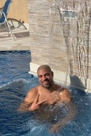 Adriano Imperador procura mais uma mansão para comprar na Barra(Imagem:Reprodução/Instagram)