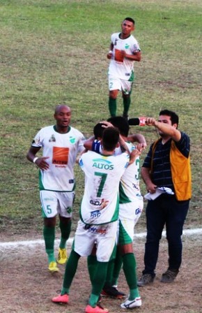 Altos foi campeão da Série B de 2015.(Imagem:Josiel Martins)