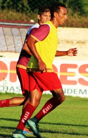 Eduardo analisa que vantagem em duelos com Belo fica apenas nos números.(Imagem:Joana Darc/GloboEsporte.com)