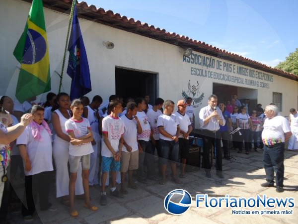 APAE de Floriano realiza abertura da Semana Nacional do Excepcional.(Imagem:FlorianoNews)
