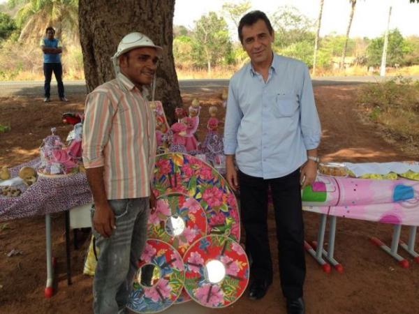 Prefeito participa do encerramento do curso de artesanato na comunidade Buqueirão.(Imagem:Secom)