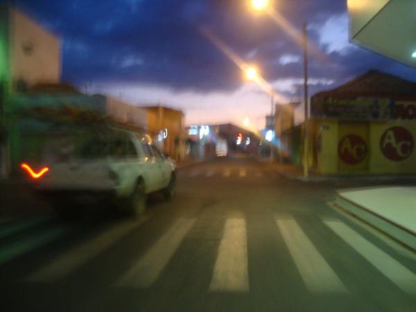 Amanhecer na avenida Euripedes de Aguia - px ao Paraiba(Imagem:redação)