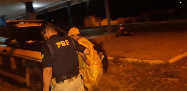 Suspeito de assassinar tia em Brasília foge para o Piauí e é preso.(Imagem:Divulgação/PRF)