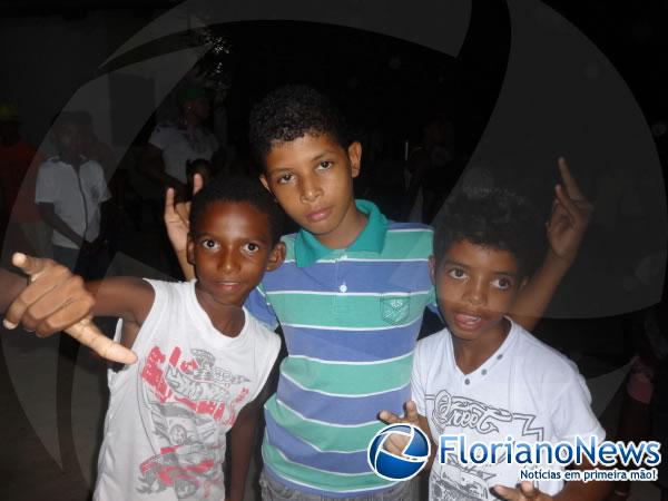 Moradores comemoraram o 3º aniversário do Conjunto Habitacional José Pereira.(Imagem:FlorianoNews)