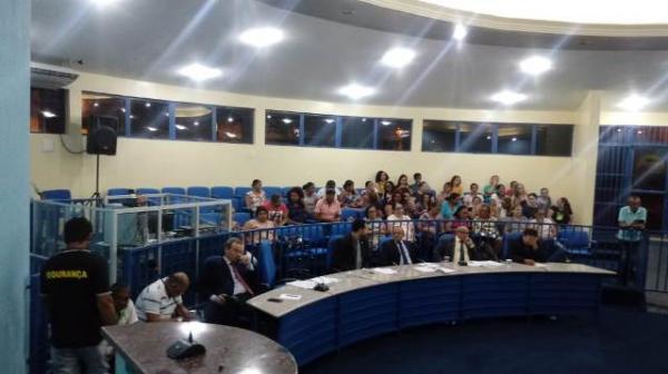 Câmara realiza três sessões para votação de projetos em Floriano. (Imagem:FlorianoNews)