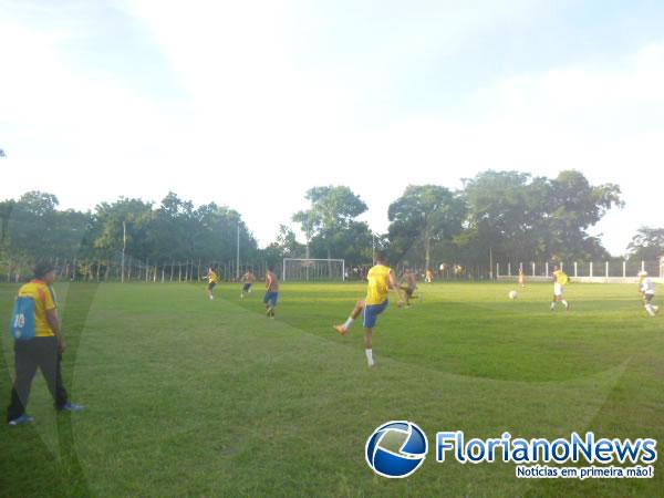 Em busca de talentos, olheiros visitam Clube Atletas do Futuro.(Imagem:FlorianoNews)