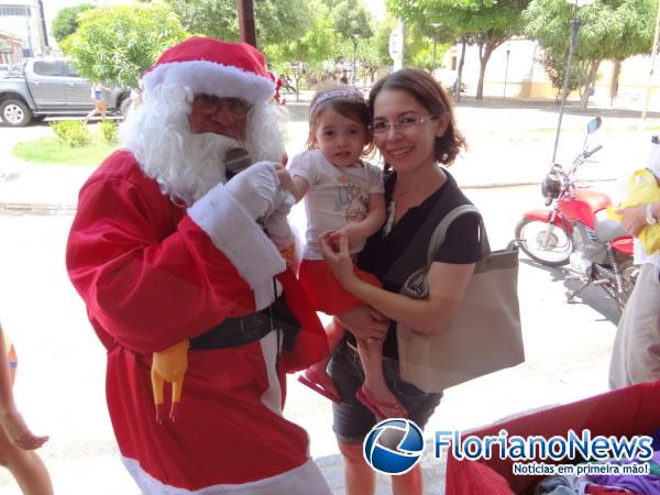 Consumidores aproveitaram o saldão de Natal na loja Lar Paraty.(Imagem:FlorianoNews)