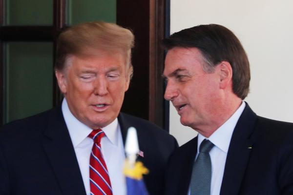 Bolsonaro diz que, após conversa com Trump, EUA desistiram de sobretaxar aço brasileiro(Imagem:REUTERS/Carlos Barria)