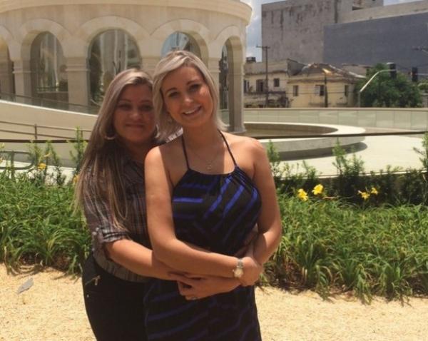 Andressa Urach com a mãe, Marisete.(Imagem:Divulgação)