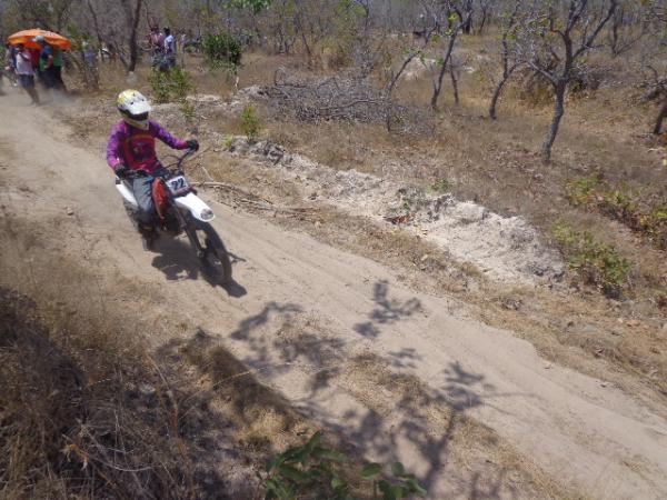 Pilotos participaram do 1º Enduro do Riacho em Floriano.(Imagem:FlorianoNews)