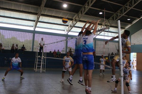 Mano Vôlei perde série invicta, mas tem revanche na final contra a AABB.(Imagem:Josiel Martins/GloboEsporte.com)