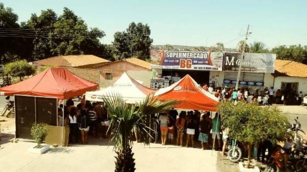 Cajueiro Motos marca presença em aniversário de supermercado em Barão de Grajaú.(Imagem:FlorianoNews)