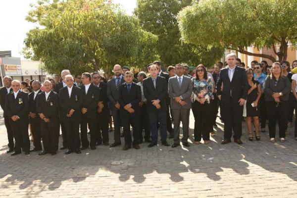 Hasteamento das bandeiras abre as comemorações do dia 7 de setembro em Floriano.(Imagem:SECOM)