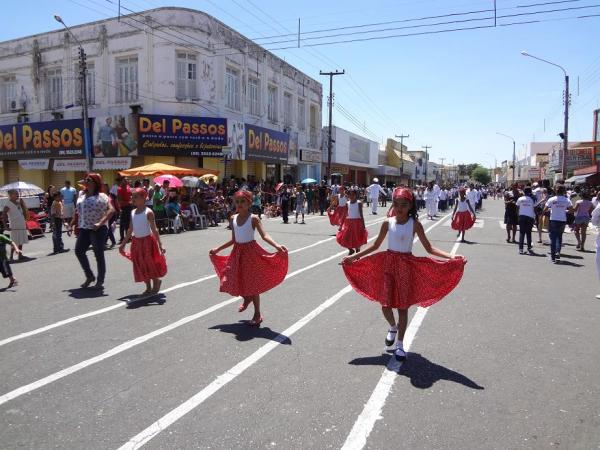 Floriano comemorou o Dia da Pátria com desfile cívico.(Imagem:FlorianoNews)