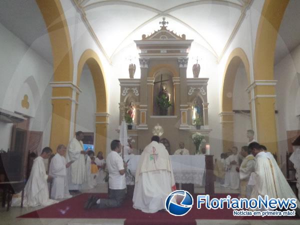 Com missa e procissão, católicos celebram Corpus Christi em Floriano. (Imagem:FlorianoNews)