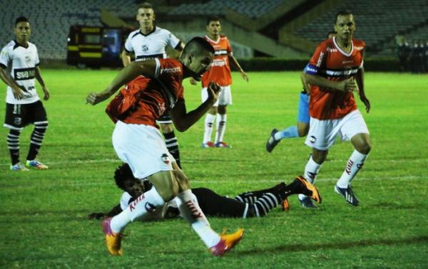 Com um primeiro tempo forte, diante do Ceará grupo fez sua apresentação mais consistente na Copa do Nordeste.(Imagem:Emanuele Madeira/GLOBOESPORTE.COM)