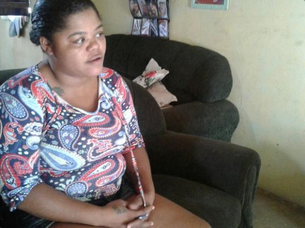 Cabeleireira Gilvaneide Neres contou como encontrou amiga, em Oeiras, no Piauí.(Imagem:Patrícia Andrade/G1)