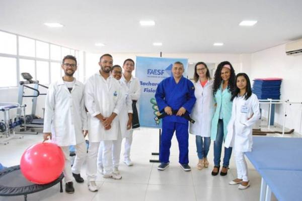 Judoca campeão faz reabilitação preventiva na Clínica Jasmina Bucar.(Imagem:FAESF )