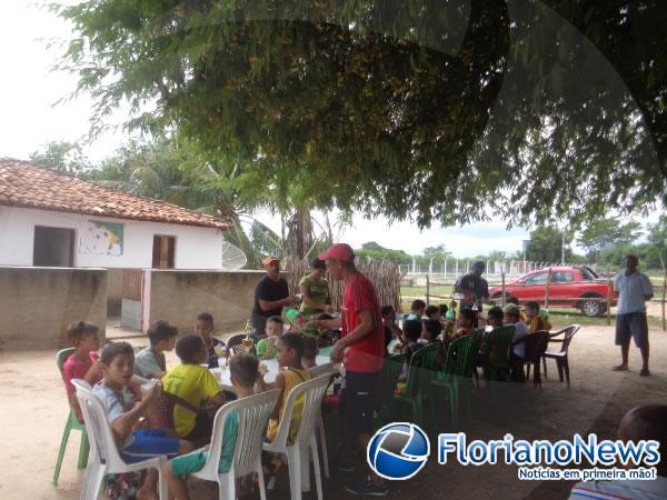 Escolinha do Jó promoveu domingo esportivo em Nazaré do Piauí.(Imagem:FlorianoNews)