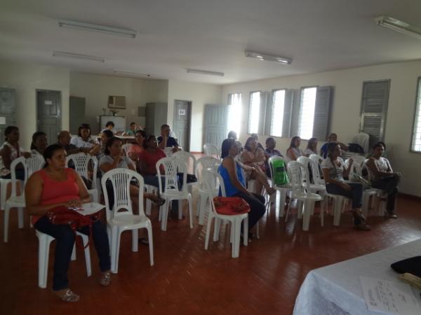 Reunião com diretores para início do ano letivo.(Imagem:FlorianoNews)