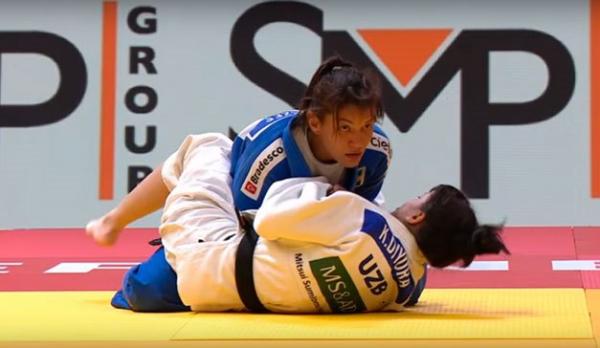 Sarah se machuca, tem waza-ari anulado e é eliminada na Rússia.(Imagem:Reprodução/IJF)