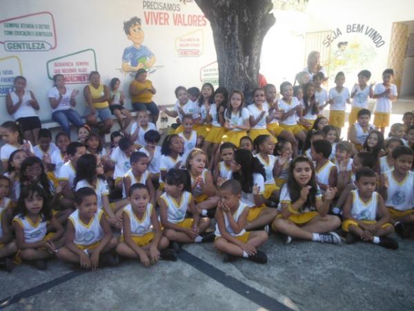 Escola Mega de Floriano comemorou o Dia do Folclore.(Imagem:FlorianoNews)