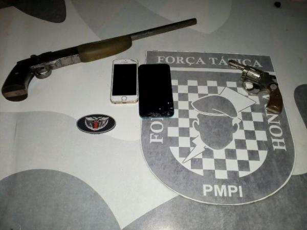 Menor é apreendido com arma de fogo após assalto em Floriano.(Imagem:Força Tática)